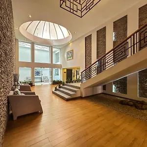 https://departamento-quito-repblica-del-salvador.hotelsquito.com